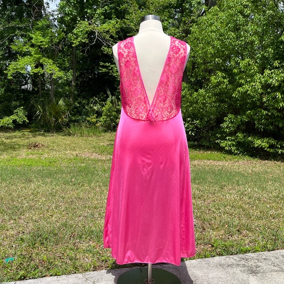 Vintage 70’s Nightgown - Picture 5 of 8